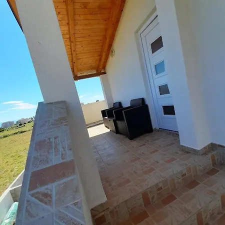 Apartman Zara *