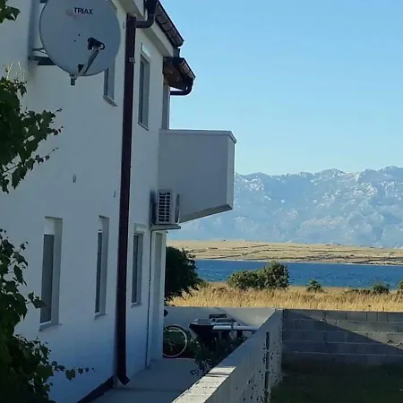Zara Apartman Vir