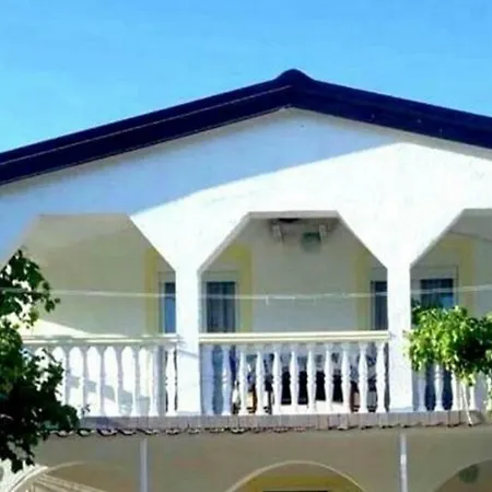Zara Apartman Vir